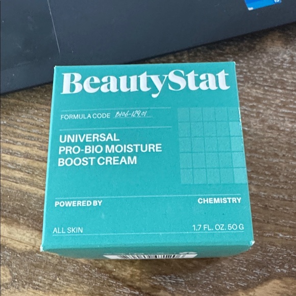 BeautyStat Universal Pro-Bio Moisture Boost Cream - Teal - Picture 2 of 3